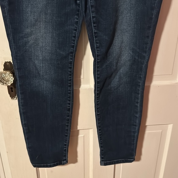 Judy Blue Slim Fit Dark Wash Women's Jeans Denim 15/32 Style # JB82428DK - Picture 3 of 10